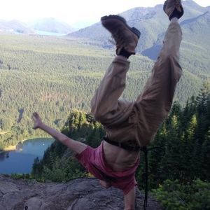 Meet your Posher, Levi